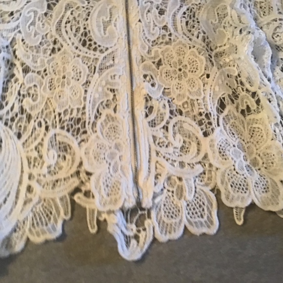 Lace top with Bell Sleeves off-white (S/M) - Picture 6 of 8